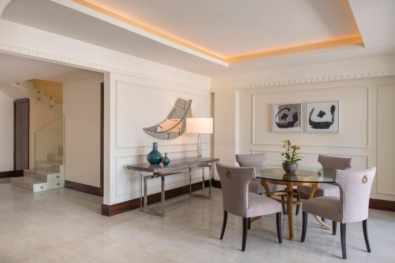 होटल The St. Regis Marsa Arabia Island, The Pearl Qatar 5*